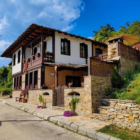 Rimovata Kashta Guest House Leshten Bagian luar foto