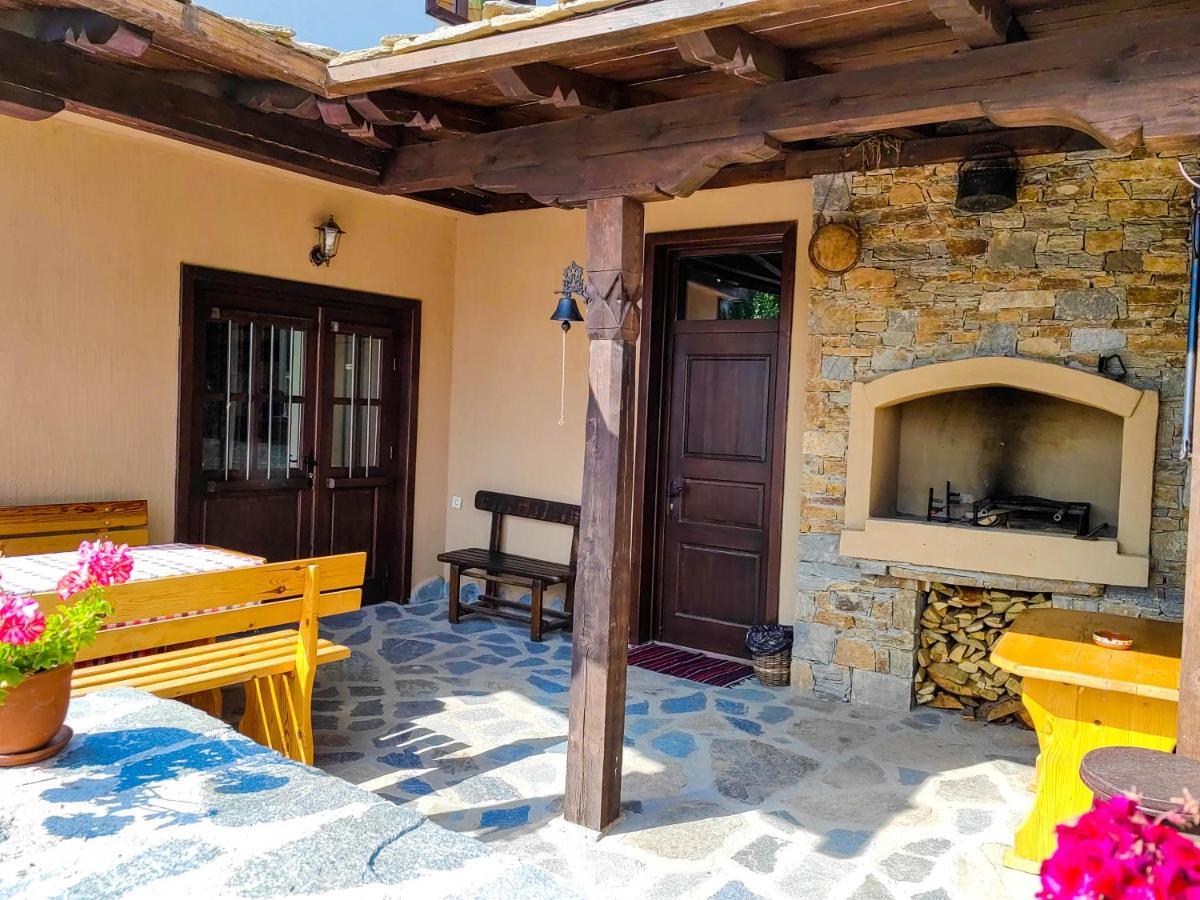 Rimovata Kashta Guest House Leshten Bagian luar foto