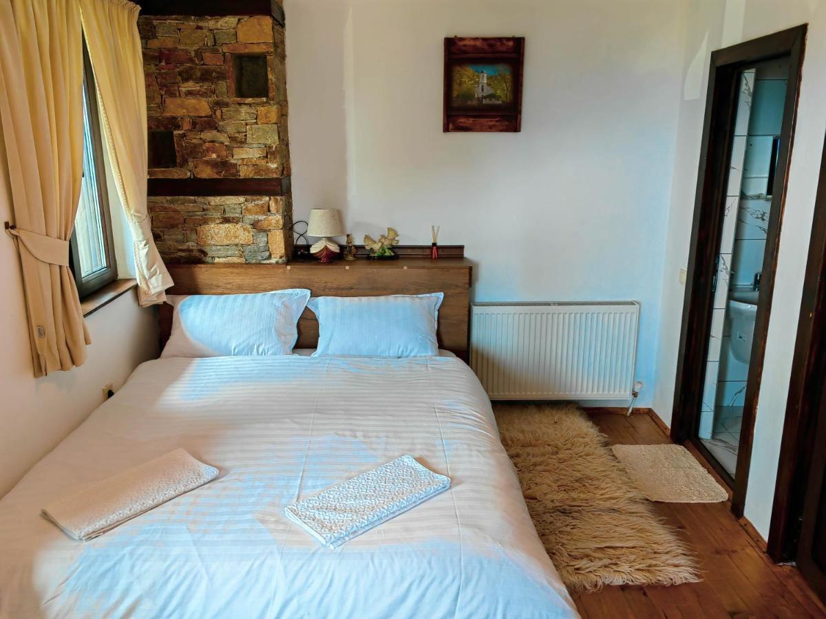 Rimovata Kashta Guest House Leshten Bagian luar foto