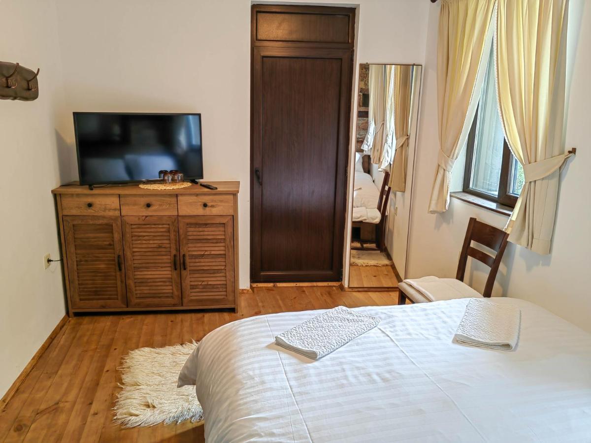 Rimovata Kashta Guest House Leshten Bagian luar foto